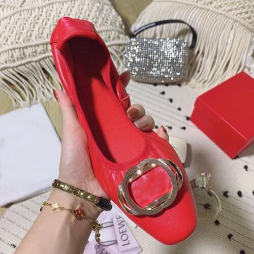 Soft Flats Shoes Women Round Buckle Slip On Ballet Flats Shoes Moccasins Genuine Leather Sweet Fashion Casual Shoes Plus Size 41