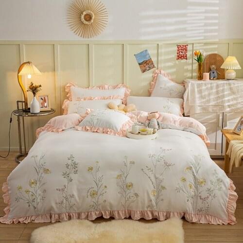 Luxury Princess Fairy Sanding Bedding Set Flowers Embroidery Ruffles Duvet Cover Set Quilt Cover Bed Comforter Set Fitted Sheet
