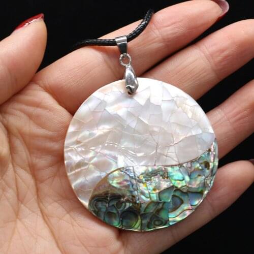 Natural Shell Pearl Necklace For Woman Circular Shape Large Size Classic Style Leather Rope 55 + 5cm Pendant50*50mm