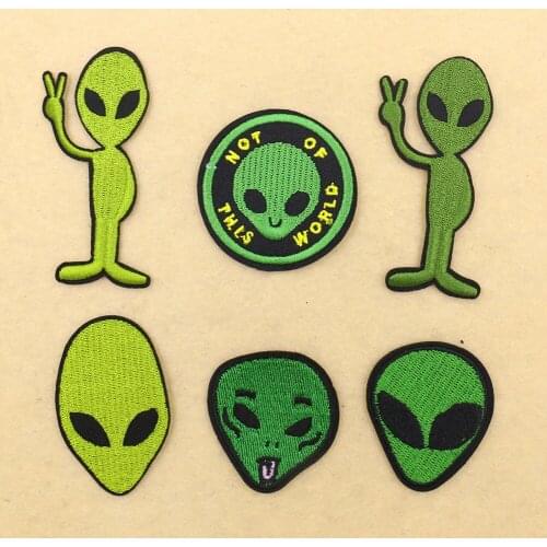 Cartoon Green Alien Head Victory Alien Funny Sticker DIY Iron on Patch Stripe for Clothes Garment Child Decor Accessory