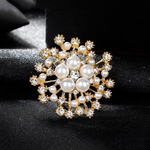 Female Large Snowflake Pins Brooch Imitation Pearls Crystal Brooches For Women Pin Badge Wedding Jewelry Accessories Gifts