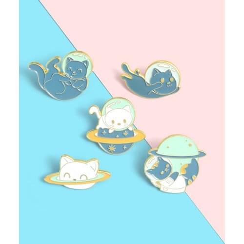 Cartoon Cute Animal Cat Enamel Brooch Universe Planet Space Kitten Alloy Pin Badge Clothes Bag Accessories Woman Jewelry Gift