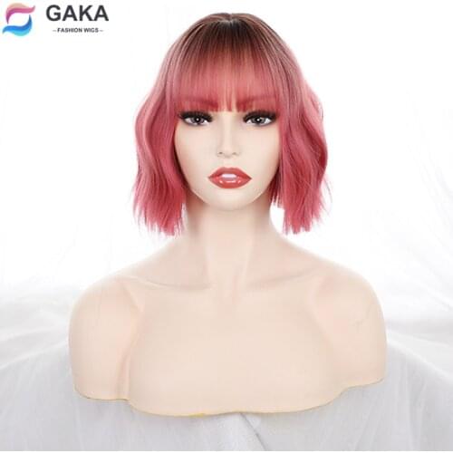 GAKA Short Ombre Gradient Pink Wigs Cosplay Synthetic Wavy Womens Wig with Bangs Black Root Natural 10 Inch Party Hair