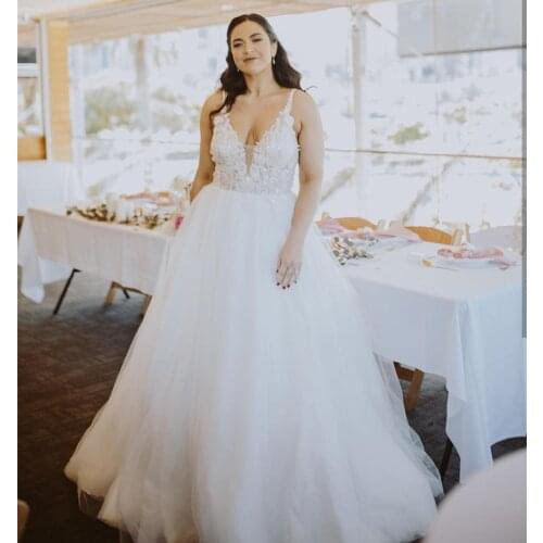 Wedding Dresses 2021 Spaghetti Straps V-Neck Sleeveless Elegant Bridal Gown Long Sweep Train Sexy Open Back