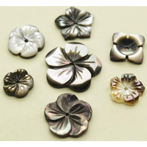 5pcs / bag natural black shell pearl shell middle hole carved plum loose beads ladies DIY hair clip brooch earrings accessories