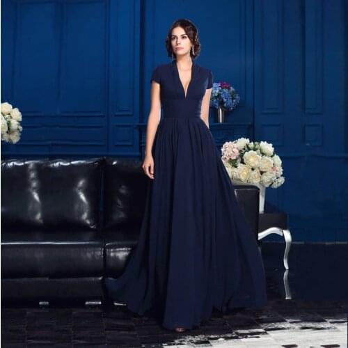 Simple Modern Full Length Navy Blue Chiffon Mother of the Bride Dresses V Neck Short Sleeves Pleated Wedding Party Gowns On Sale