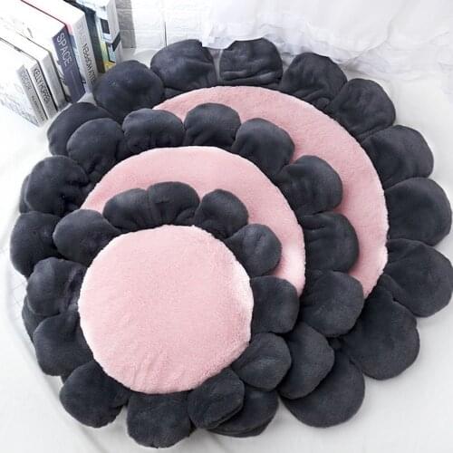 1 Pcs INS Plush Flowers Pet Mat Cat Litter Dog Cushion Mat Cute Round Flower Carpet Warm Kennel 4 Color Optional