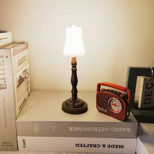 Mini Night Light Nostalgic Retro Style Rechargeable Dormitory Table Lamp Bedroom Bedside LED Eye Lamp Indoor Decoration Light