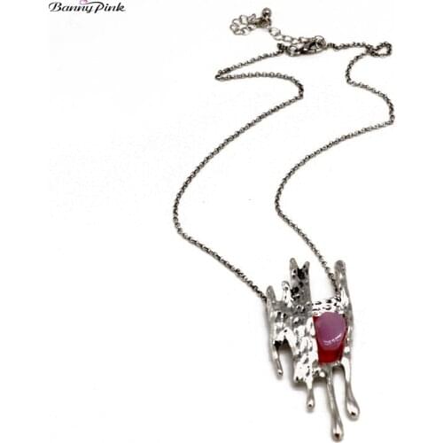 Banny Pink Irregular Big Pendant Necklace For Women Vintage Red White Stone Beads Fruist Dangle Necklace Sweater Chain Colliers