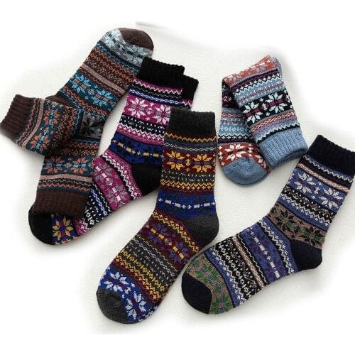 5 pair / Pack Womens Vintage Winter Soft Warm Socks Thickened Wool Socks In Tube Knit Wool Snowflake Pattern Socks