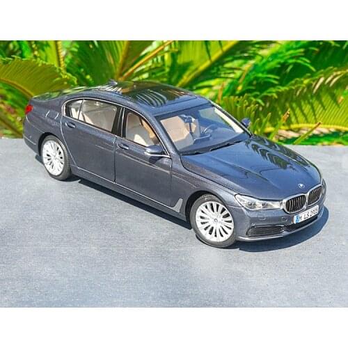 Original factory 1:18 new T7 series Brand new 750Li/760Li grey Alloy Toy Metal classic toy models for gift, collection