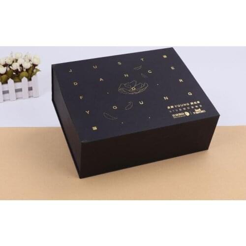 High End Luxury-Packaging Boxes with Ribbons，kraft paper packaging gift shipping box for kids sunglasses ---XP0254