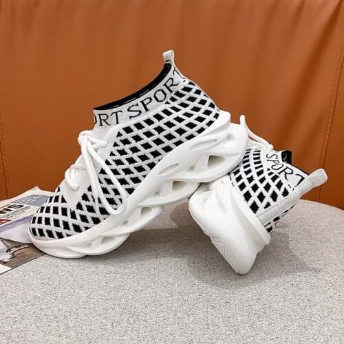 Elastic Socks Shoes Women 2021 Fashion Spring Leisure Vulcanize Shoes Lace-Up Breathable Thick Sole Running Casual Shoe Woman