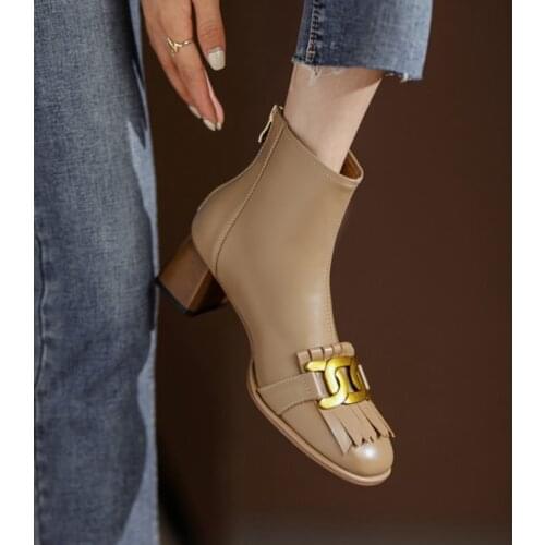 2021 Fall Shoes Women Tassel Metal Buckle Cute Shoes Genuine Leather Short Women Boots Chunky Boots for Women Black Women Boots