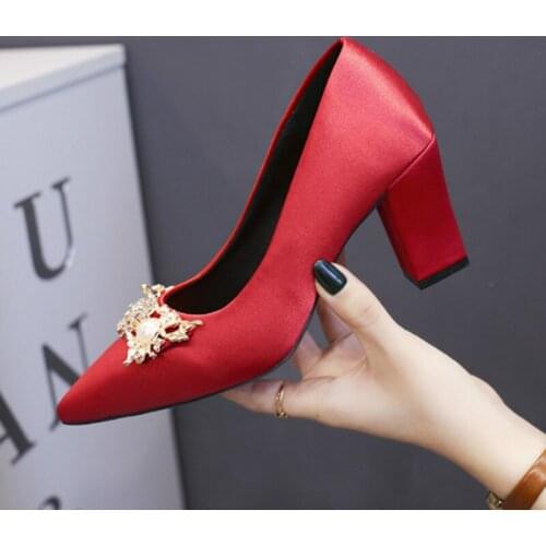 New Famale Chinese Wedding Shoes Women Heel Shoes Solid High Sexy High Heels Bridal Women Pumps Elegant High Heels U14-46