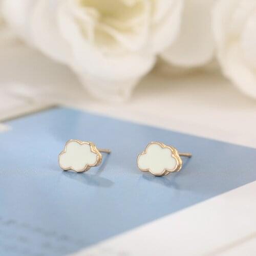 Sweet White Cloud Shaped Earrings for Women Alloy Small Stud Earrings Brinco Bijoux Ear Studs Female Friendship Jewelry Gift