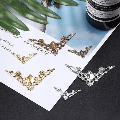 Antique Bronze Corner Bracket Openwork Metal Butterfly Angle Frame Accessories Notebook Menus wood Jewelry box furniture deck