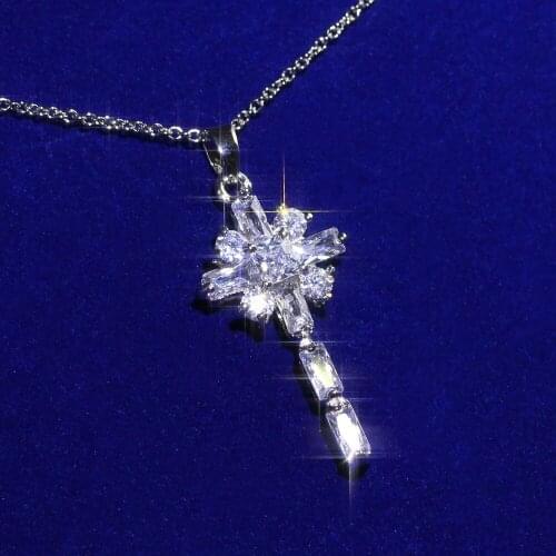 Flower Necklace Women Necklace Silver Chain Flower Shape Inlaid Cubic Zirconia Sweet Surprise Birthday Gift for Girlfriend