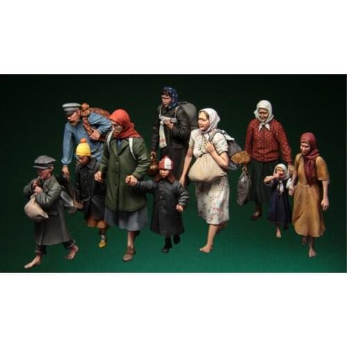 Combination of refugees from World War II (single choice) 1:35