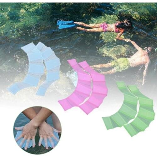 1 Pair Frog Silicone Hand Swimming Fins Handcuffs Flippers Swim Palm Finger MC889