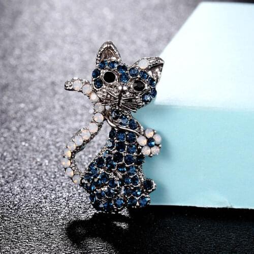 Zlxgirl fashion Vivid carton Crystal cat animal brooch Christmas gifts vintage hijab Scarf accessories punk hats jewelry