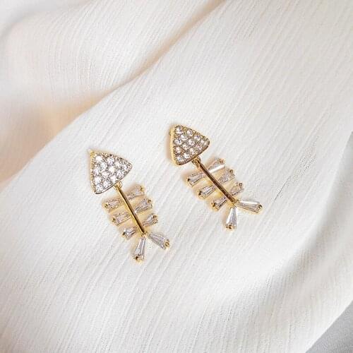 Korean Style Lovely Crystal Fish Earrings Gold Color Fish Bone Earrings Sliver-Needle Rhinestone Animal Earrings Trendy Gifts