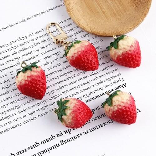 Ins hot simulation fruit fresh strawberry red strawberry keychain bag pendant jewelry accessories