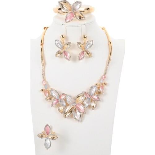 New Arrival Dubai Gold Color Necklace Earrings Bracelet Flower Jewelry Sets Fashion Woman Elegant Bridal Wedding Jewelry