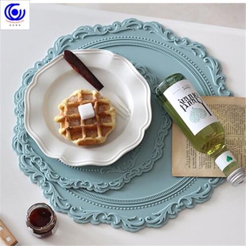 Silicone round European style embossed heat insulation table mat pattern edge heightened pot mat lace decoration wedding coaster