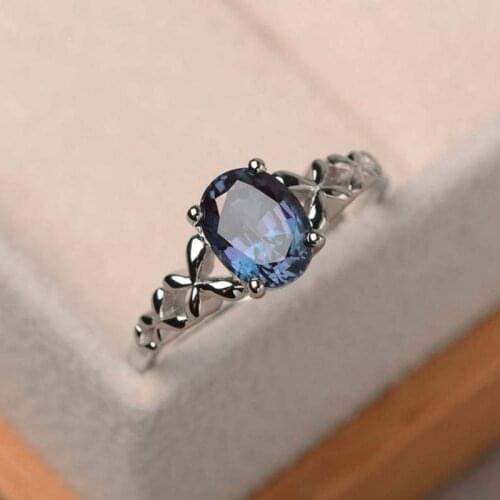 Luxurious Simple Ladies Engagement Ring with Blue Zircon Elegant Wedding Rings Jewelry Valentines Day Anniversary Gifts