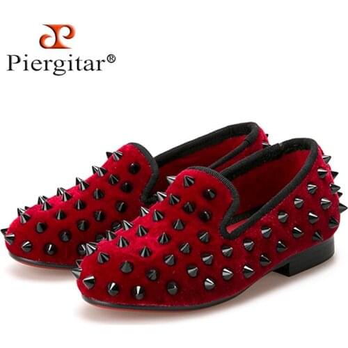 Piergitar handmade parental shoe same men loafers design red velvet child rivet shoes party and wedding kid slippers loafers