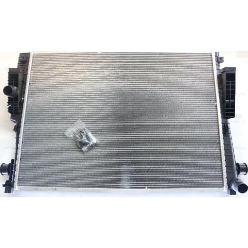 Water Tank Radiator Cooler Cooling for Ford F-350 F350 Super Duty V8 6.4L 2008 2009 2010 08 09 10