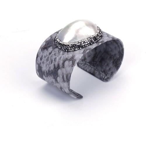 New Natural White Shell Connector Charm Rhinestone Dark Grey Brown Green Blue Real Leather Big Wide Open Bangles Cuffs For Women