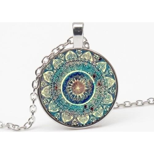 NEW Vintage Buddhist Chakra Glass Round Pendant Necklace Fashion Om Indian Yoga Mandala Wear Jewelry Female Gift Party Souvenir