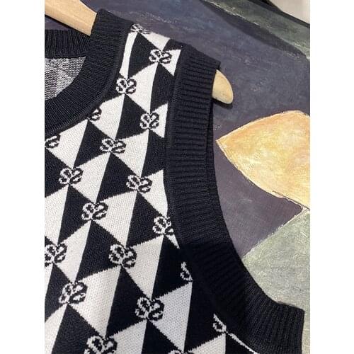 2020 Autumn New Letter Geometric Pattern Contrast Color Female Vest Rhombic Jacquard Sleeveless Women Sweater