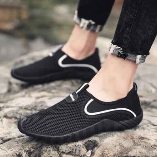 Swimming Shoes Mens Summer Water Sports Barefoot Beach Surfing Black Quick-Drying Ultra-Light Outdoor Hiking Shoes Wading Shoes