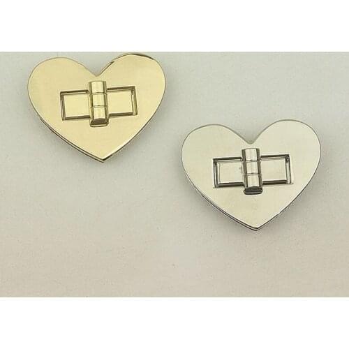 1PC Heart Shaped Metal Twist Buckle Lock For DIY Handmade Craft Luggage Bags Hardware Accessories Supplies