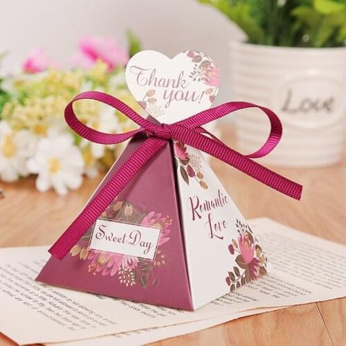 50/100pcs Triangular Pyramid Candy Box Wedding Favors Gifts Boxes Chocolate Box Baby Shower Guests Favors Event Party Supplies