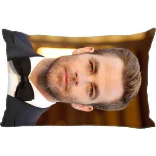 Actor Chris Pine Pillow Cover Bedroom Home Decorative Pillowcase Rectangle Zipper Pillow Cases Satin Fabric Best Gift 45x35cm