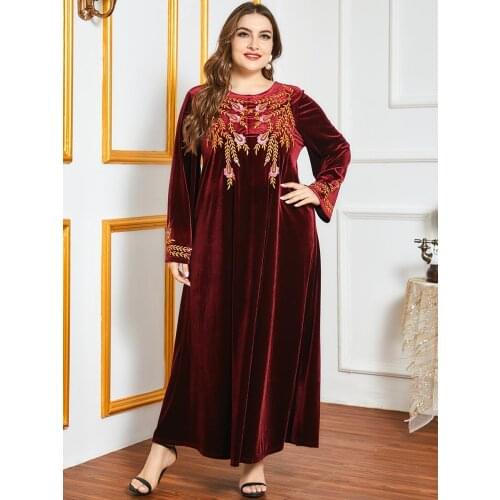 Plus Size Velvet Embroidery Maxi Dress for Women Winter 2021 Dubai Elegant Burgundy Muslim Arabic Clothes Thick Fall HB421