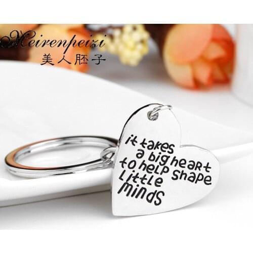 Key Chains 'It Takes A Big Heart To Shape Little Minds' Ring Holder Personalized Keychain For Teachers Day Keepsake Gift