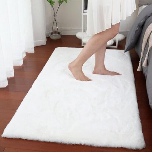 White Fluffy Rug Long Floor Mat Bedside Rug Indoor Modern Silky Fur Rug Super Soft Faux Rabbit Shaggy Fur Carpet For Living Room