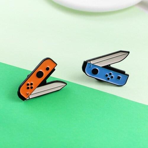 Unisex Brooch Pin Funny Handle Knives Shell Shape Enamel Brooch Pin Badge Jewelry Gift Womans accesories