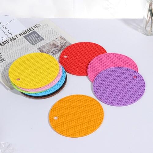 1PC Silicone Trivet Mat Round Honeycomb Hot Pads Non-slip Silicone Insulation Mat Place Mat for Home Use 14*14cm