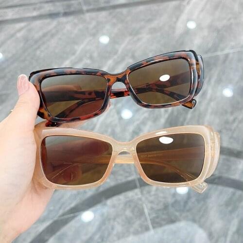 Unique Thick Cat Eye Style Womens Sunglasses Butterfly Decoration Sun Glasses Fashion Catwalk Retro Celebrity Recommend