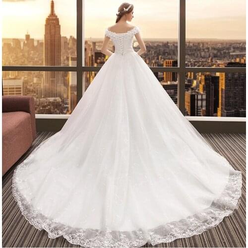 2021 Chinese Wedding Dress With Long Cap Lace Wedding Gown With Long Train Embroidery Princess Plus Szie Bridal Dress