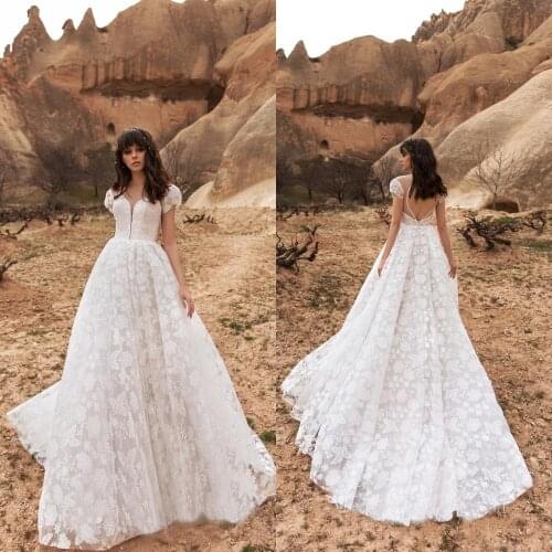 2020 A Line Wedding Dresses Sexy V Neck Short Sleeve Lace Appliques Bridal Gowns Hollow Back Sweep Train Wedding Dress