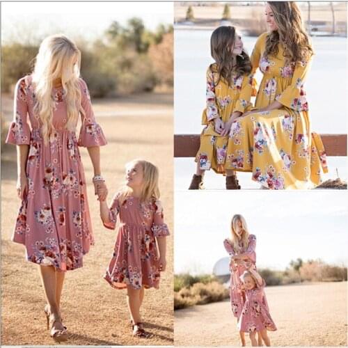 2022 Family Mother and Daughter Matching Clothes Dresses Sweet Lovely Summer Flare Sleeve Floral Print A-Line Knee-Length Dress