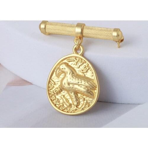 Vintage Oval Coin Embossed Animal Eagle Golden Metal accessories Brooches On Clothes/Coat New Fashion Jewelry Pin Women Badges