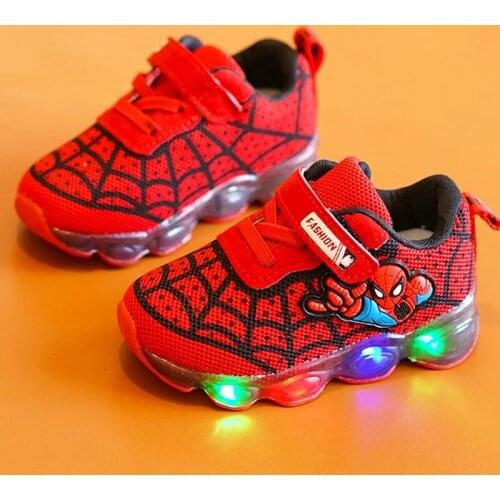 Between private label sneakers new during the spring and autumn han edition of net cloth shoes LED children alone
